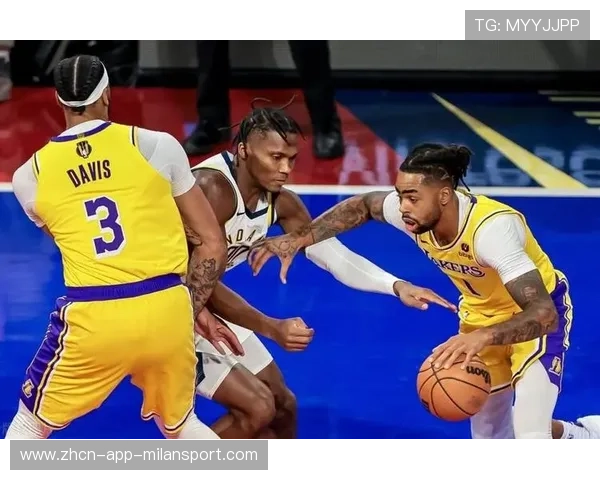 戴维斯内线终结屡屡得手,湖人牢牢把握局势