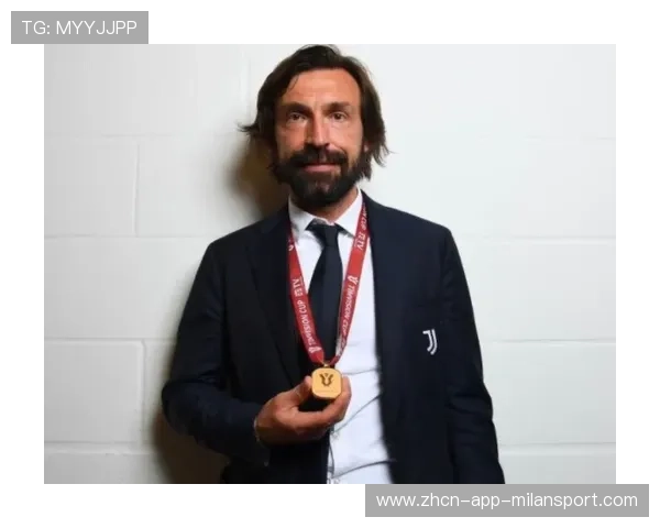 意甲那不勒斯中路展开进攻,禁区威胁迅速提升