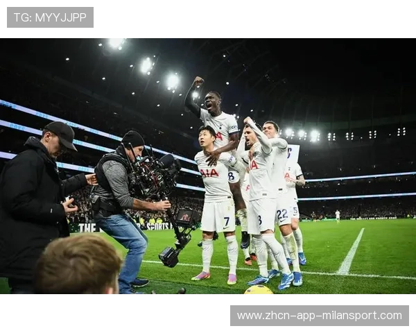 孙兴慜反击中冷静斜传，助力热刺客场从阿提哈德球场带走一分